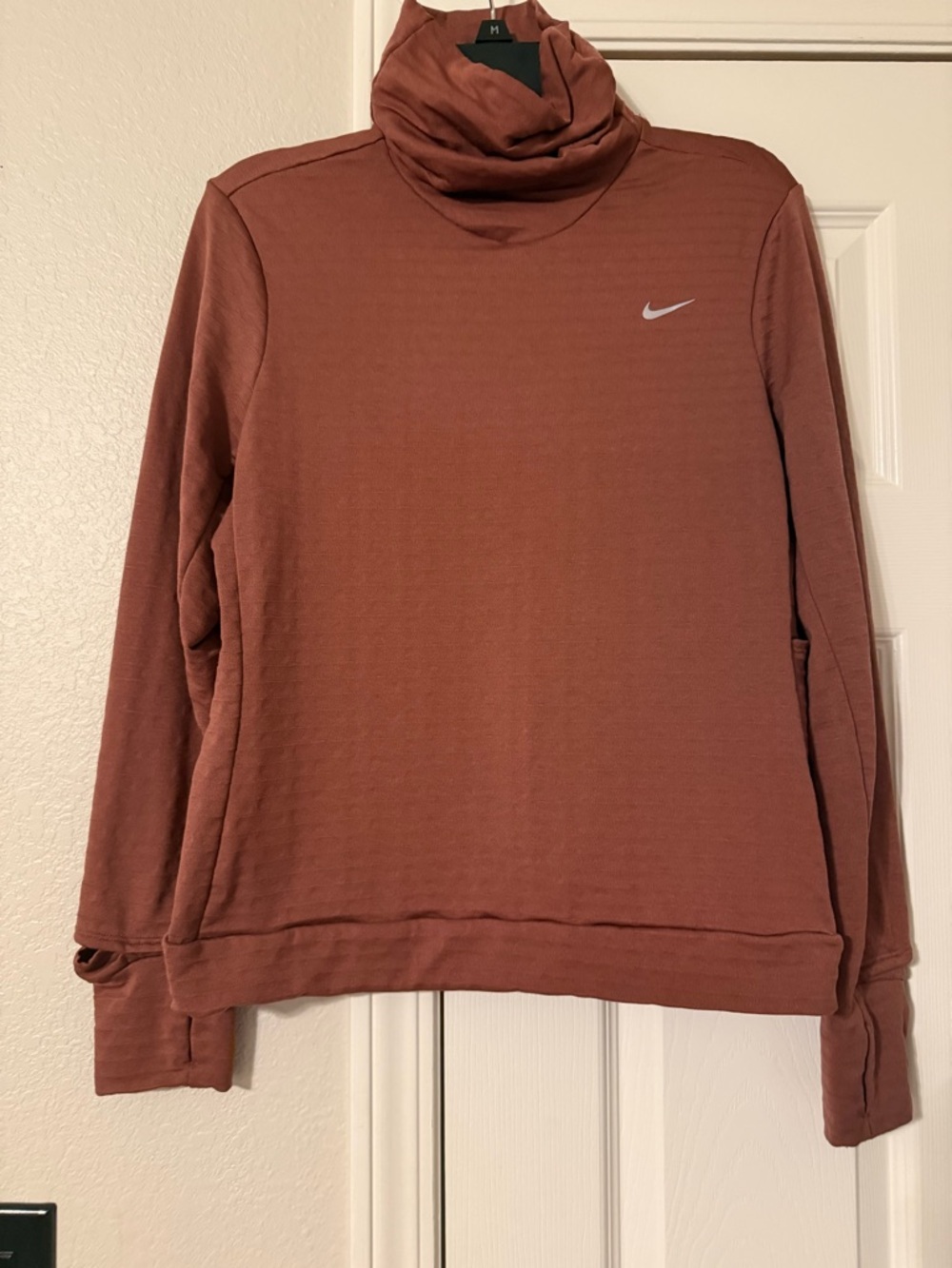 Nike Women’s/Therma-FIT Crew Sweatshirt - Rust Brown